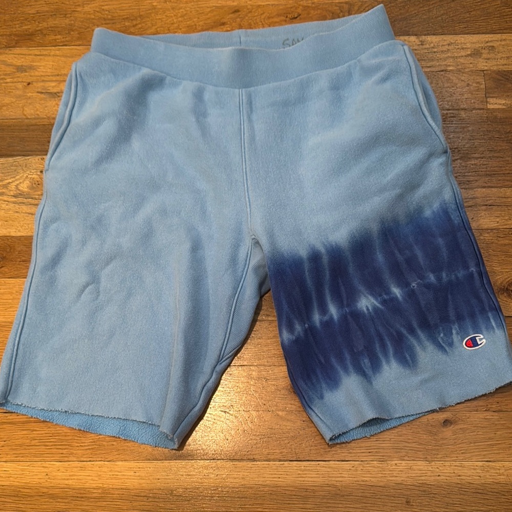 Champion Light Blue and Navy Tie-Dye Shorts Men’s Medium
